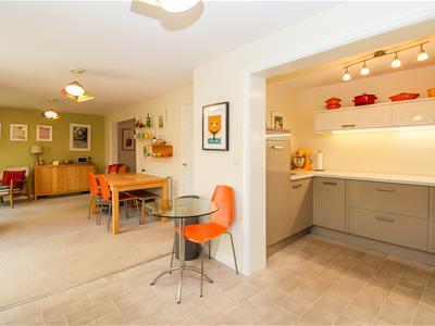OPEN PLAN KITCHEN/DINING/SITTING ROOM